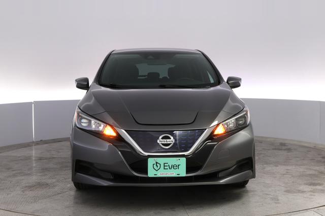 2022 Nissan LEAF — photo 9 of 20