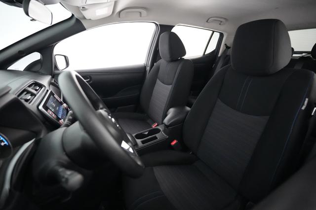 2022 Nissan LEAF — photo 3 of 20