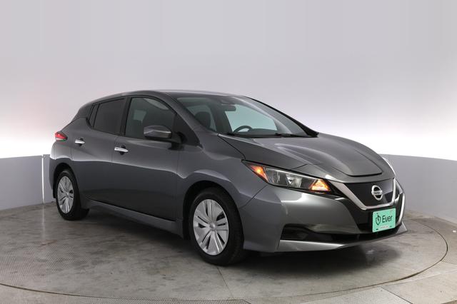 2022 Nissan LEAF — photo 10 of 20