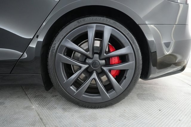 2023 Tesla Model S — photo 7 of 21