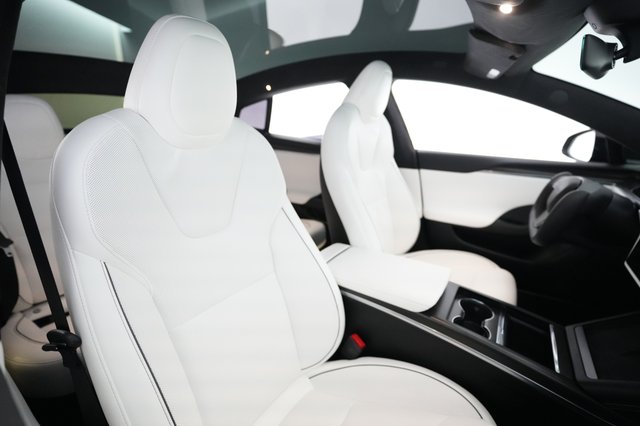 2023 Tesla Model S — photo 18 of 21