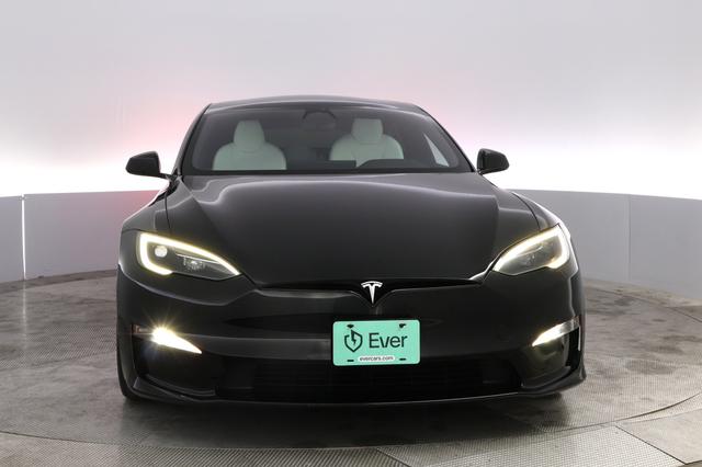 2023 Tesla Model S — photo 9 of 21