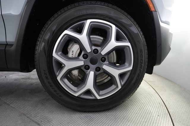 2023 Rivian R1T — photo 16 of 21