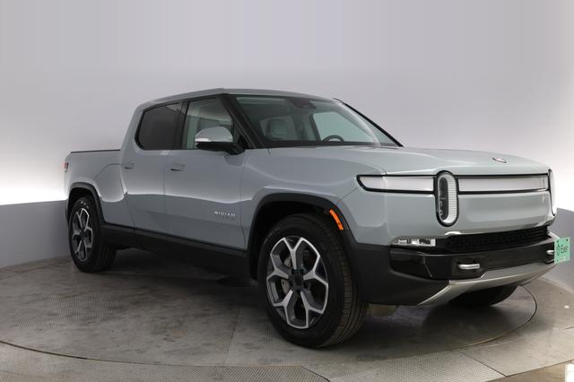 2023 Rivian R1T — photo 10 of 21