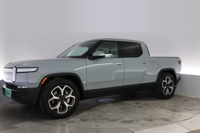 2023 Rivian R1T — photo 14 of 21