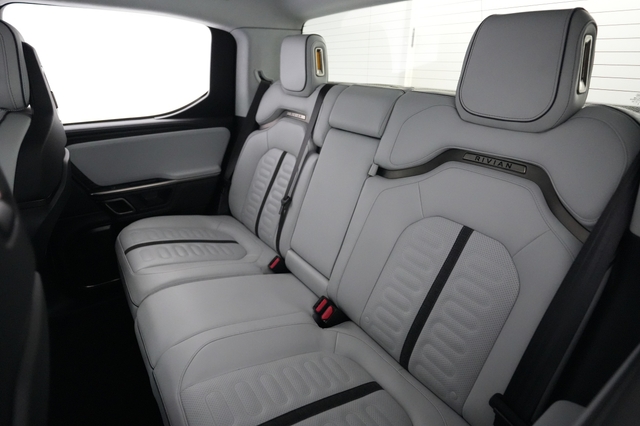2023 Rivian R1T