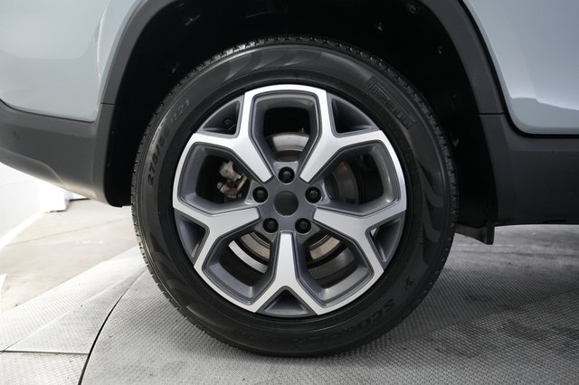 2023 Rivian R1T — photo 17 of 21