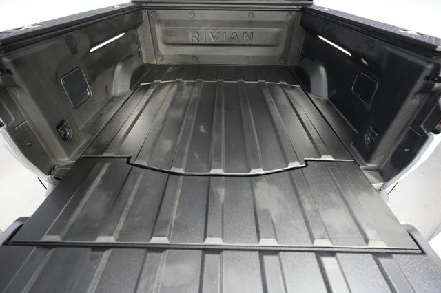 2023 Rivian R1T — photo 6 of 21