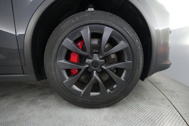 2023 Tesla Model X — photo 16 of 23