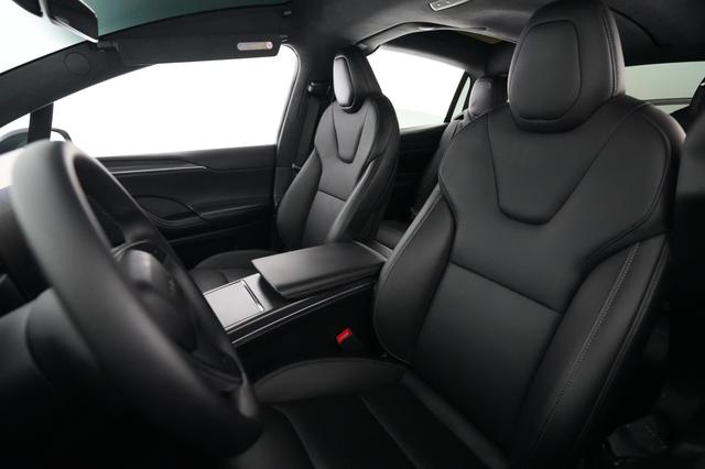 2023 Tesla Model X — photo 3 of 23