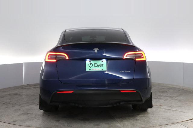 2023 Tesla Model Y — photo 12 of 23