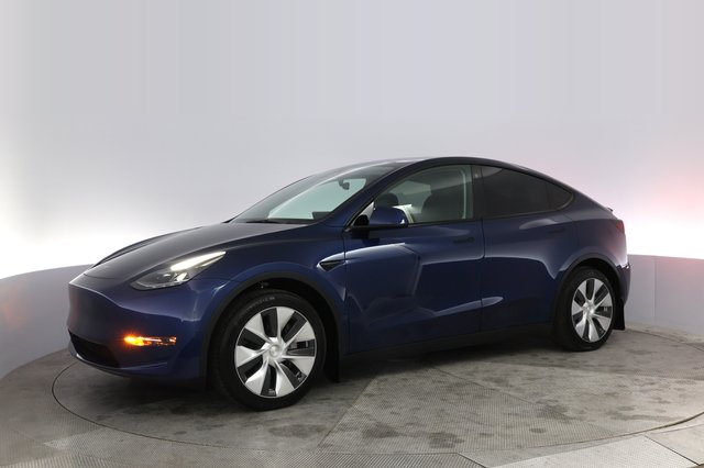 2023 Tesla Model Y — photo 14 of 23