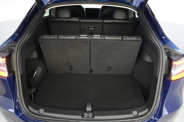 2023 Tesla Model Y — photo 6 of 23