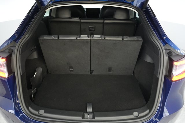 2023 Tesla Model Y — photo 6 of 23