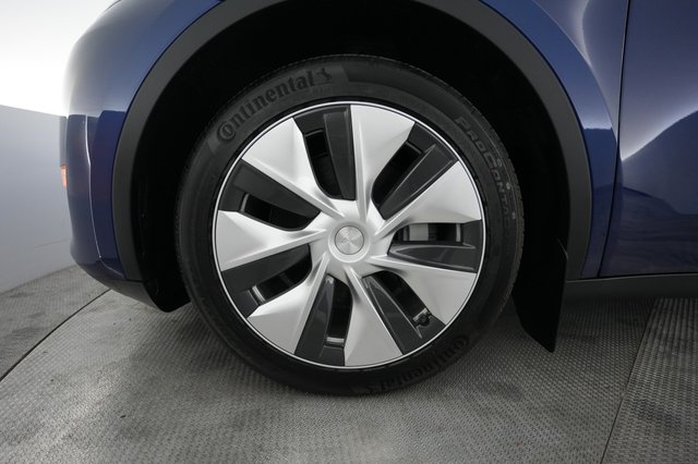2023 Tesla Model Y — photo 15 of 23