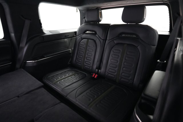 2024 Rivian R1S — photo 20 of 25