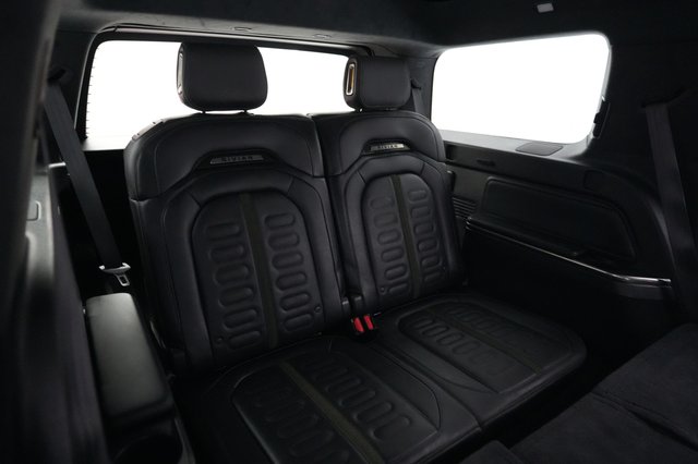 2024 Rivian R1S — photo 21 of 25