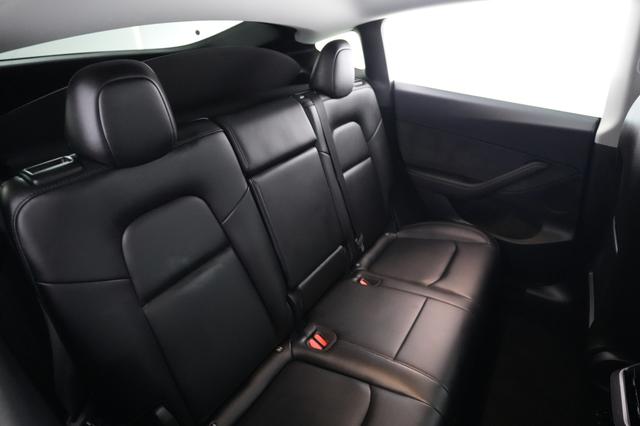 2024 Tesla Model Y — photo 4 of 22