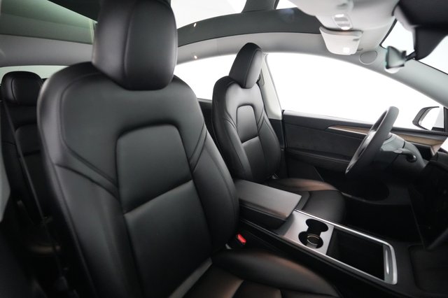 2024 Tesla Model Y — photo 18 of 22