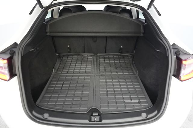 2024 Tesla Model Y — photo 6 of 22