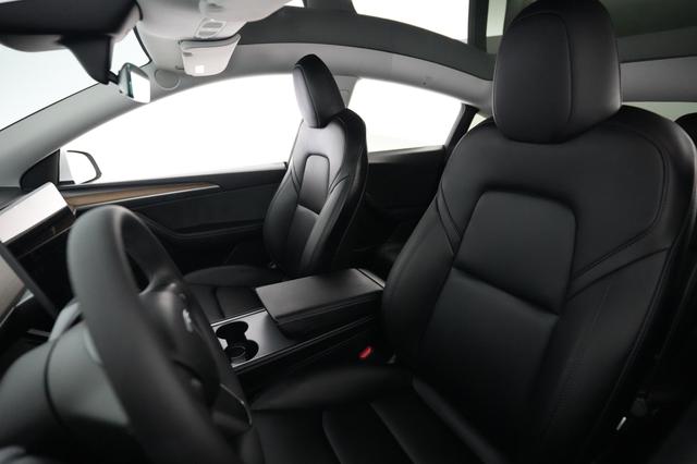 2024 Tesla Model Y — photo 3 of 22