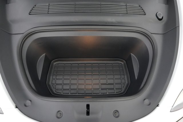 2024 Tesla Model Y — photo 21 of 22