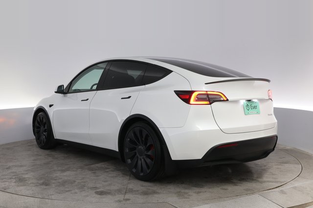 2024 Tesla Model Y — photo 13 of 22