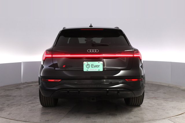 2024 Audi SQ8 e-tron — photo 12 of 22