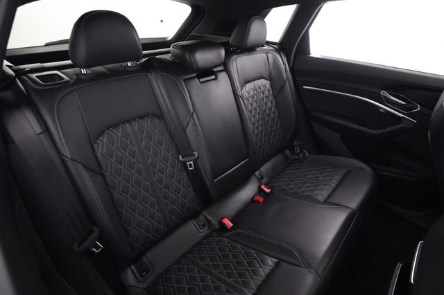 2024 Audi SQ8 e-tron — photo 4 of 22