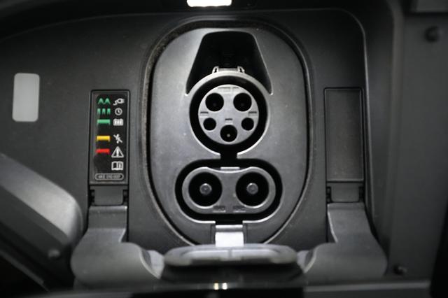 2024 Audi SQ8 e-tron — photo 8 of 22