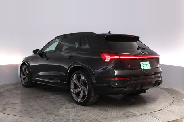 2024 Audi SQ8 e-tron — photo 13 of 22