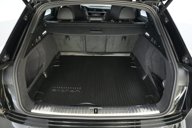2024 Audi SQ8 e-tron — photo 6 of 22