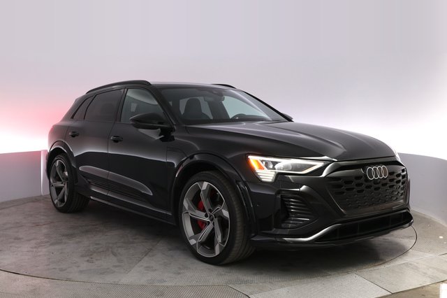 2024 Audi SQ8 e-tron — photo 10 of 22