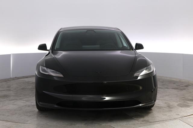 2025 Tesla Model 3 — photo 9 of 21