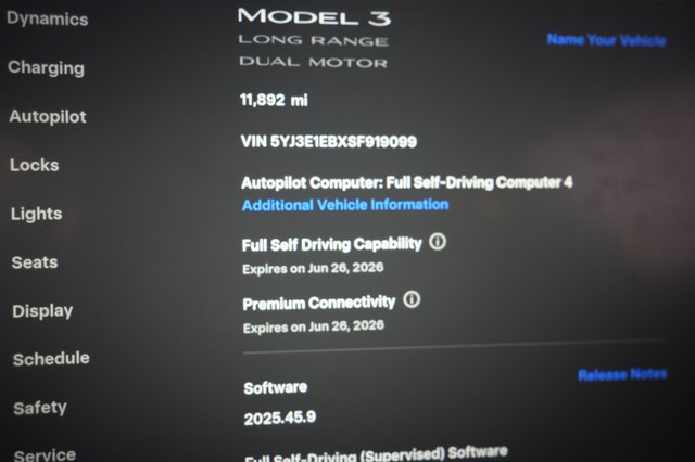 2025 Tesla Model 3 — photo 5 of 21