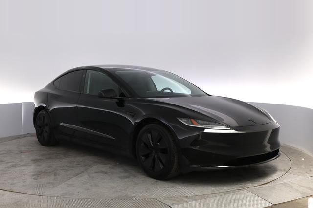 2025 Tesla Model 3 — photo 10 of 21