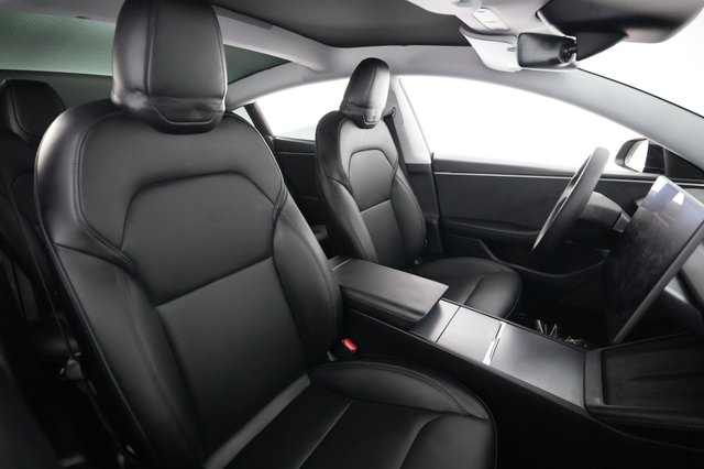 2025 Tesla Model 3 — photo 18 of 21