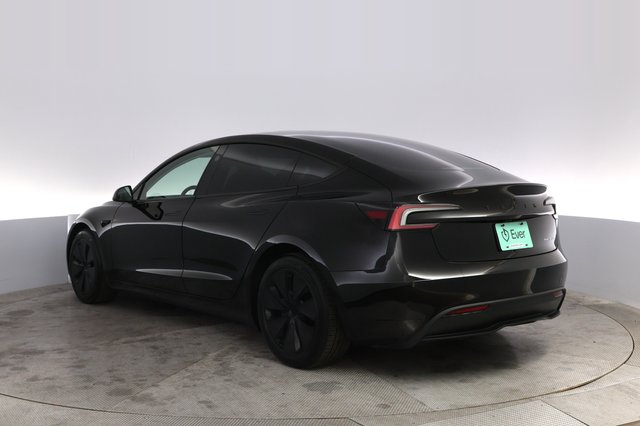 2025 Tesla Model 3 — photo 13 of 21