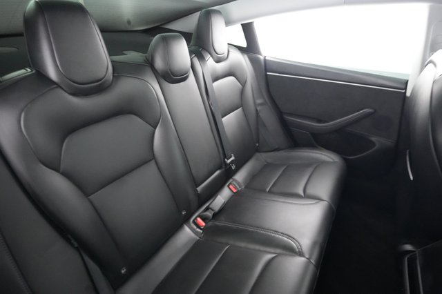 2025 Tesla Model 3 — photo 4 of 21