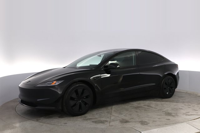 2025 Tesla Model 3 — photo 14 of 21