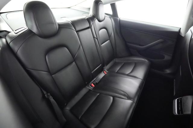 2019 Tesla Model 3 — photo 4 of 21