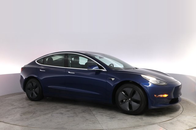 2019 Tesla Model 3 — photo 11 of 21
