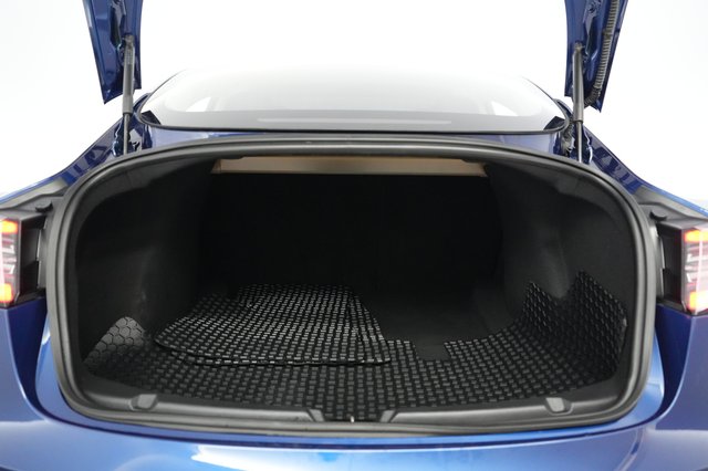 2019 Tesla Model 3 — photo 6 of 21