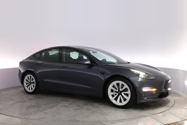 2022 Tesla Model 3 — photo 11 of 21