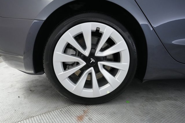 2022 Tesla Model 3 — photo 17 of 21