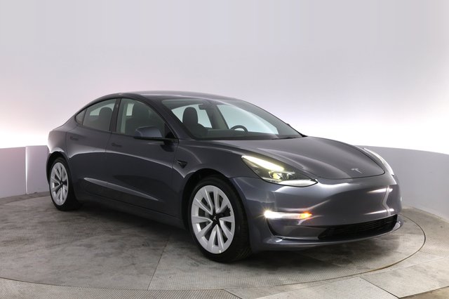 2022 Tesla Model 3 — photo 10 of 21