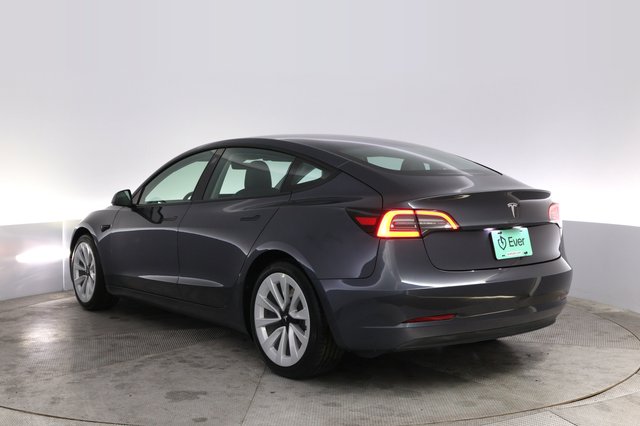 2022 Tesla Model 3 — photo 13 of 21