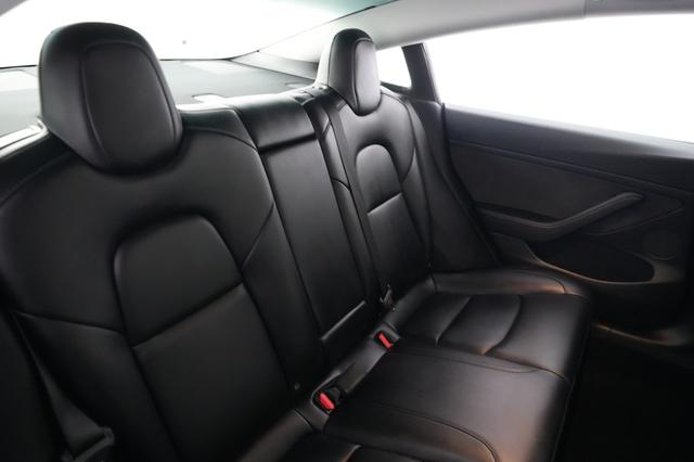 2022 Tesla Model 3 — photo 4 of 21