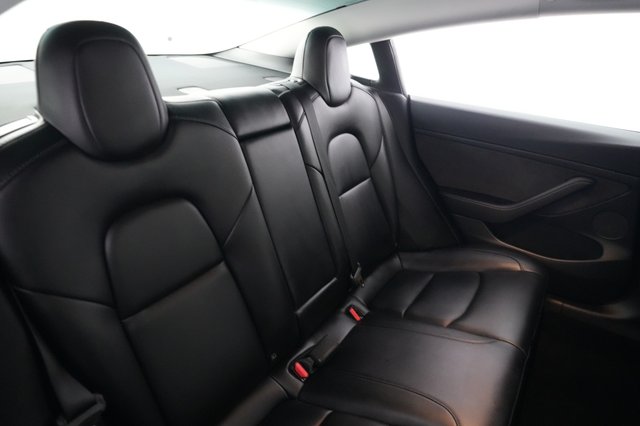 2022 Tesla Model 3 — photo 4 of 21