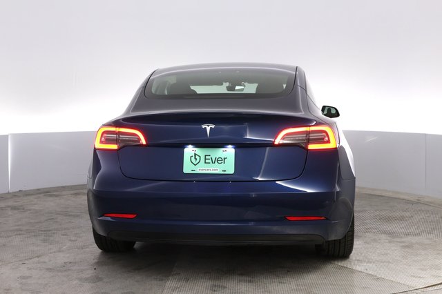 2023 Tesla Model 3 — photo 12 of 22